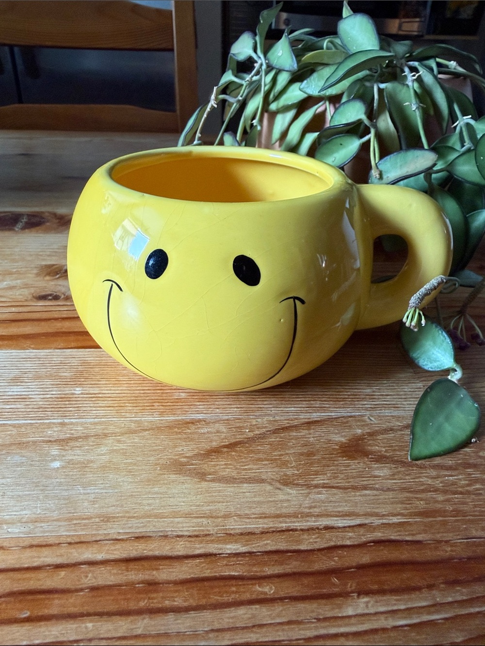Vintage Yellow Smiley Face Ceramic Mug
